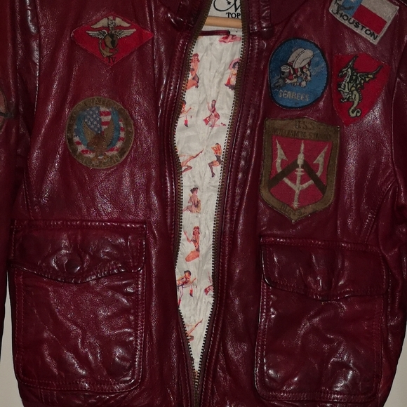 Bomber leather jacket - Picture 2 of 8